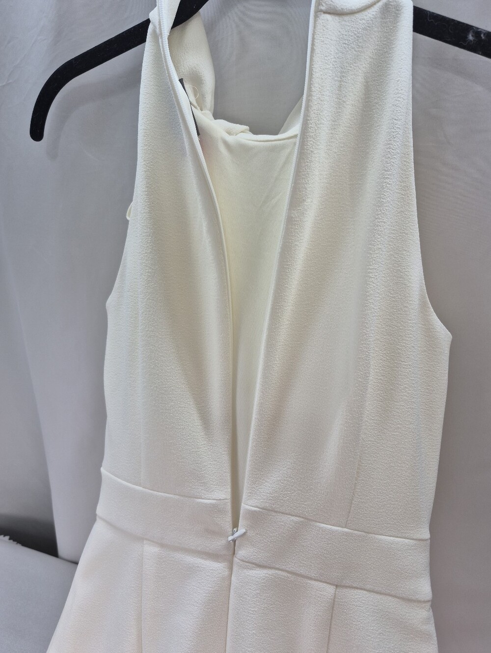 Vince Camuto Women's Size 2  Halter Tie Top Wide Leg Jumpsuit Ivory NWT $138 - Picture 9 of 16
